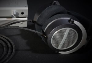 Beyerdynamic T1 T5 Amiron Aventho Headpohone Cable Connectors Inserted